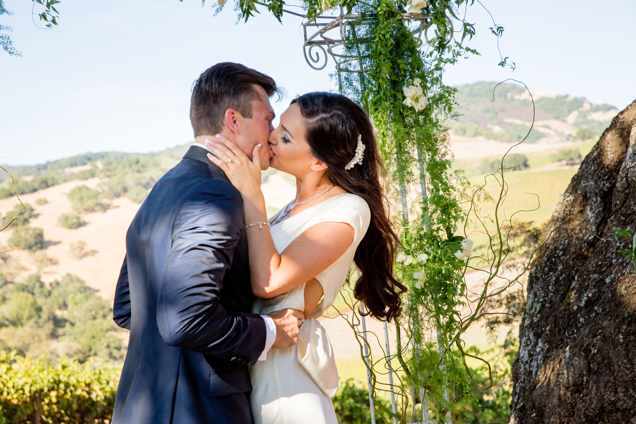 JulioDuffooWeddings__JennaTroy_KundeWinery_0013